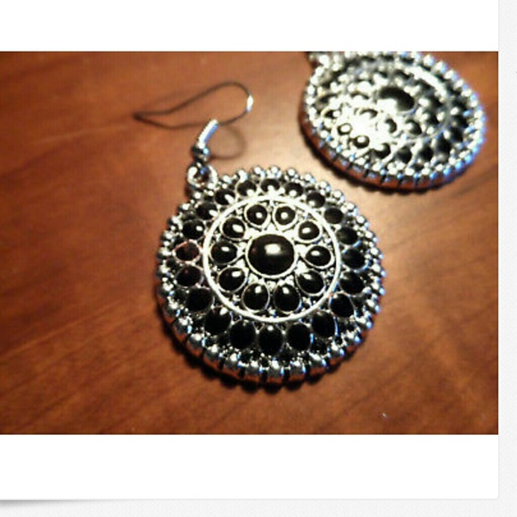 New ETHNIC BOHO Medallion Earrings variety - Picture 4 of 5